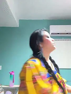 Snapshot of MyHoneyFrida chatting on 09/16/25, 02:23 MyHoneyFrida online show from 09/16/25, 02:23