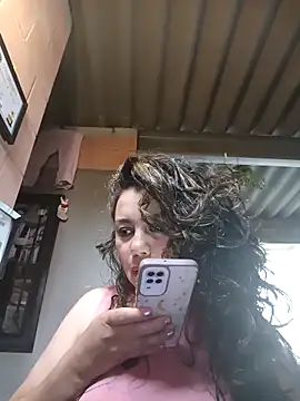 sexy-latina1 online show from 10/28/25, 04:20