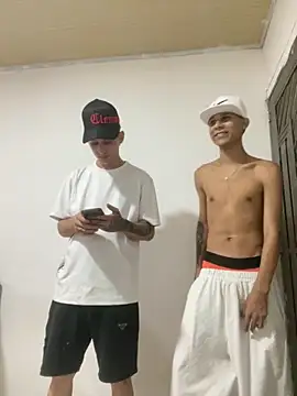 spicyboysvenezuelan online show from 09/29/25, 05:56