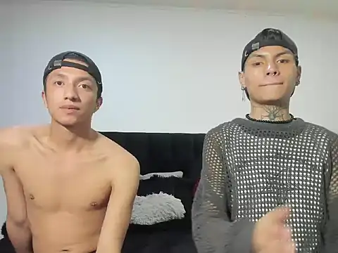 Snapshot of mhatias_ chatting on 10/02/25, 02:07 mhatias online show from 10/02/25, 02:07