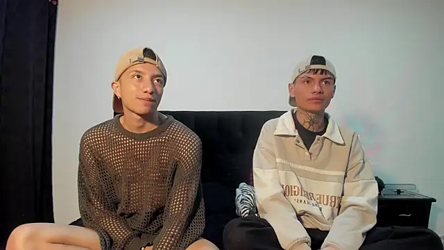 Snapshot of mhatias_ chatting on 11/06/25, 05:08 mhatias online show from 11/06/25, 05:08