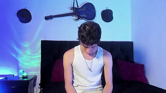 mhatias  online show from 02/10/26, 04:05