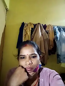 Snapshot of Jaya_Iyer chatting on 09/17/25, 02:41 Jaya Iyer online show from 09/17/25, 02:41