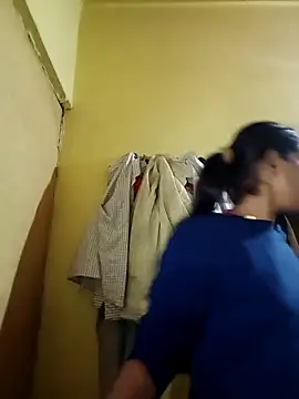 Snapshot of Jaya_Iyer chatting on 10/21/25, 02:12 Jaya Iyer online show from 10/21/25, 02:12