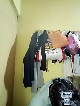 Snapshot of Jaya_Iyer chatting on 11/12/25, 01:11 Jaya Iyer online show from 11/12/25, 01:11