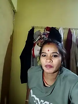 Snapshot of Jaya_Iyer chatting on 11/17/25, 03:29 Jaya Iyer online show from 11/17/25, 03:29