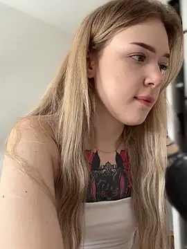 elliss  online show from 09/19/25, 07:21