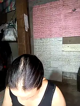 Snapshot of KumChyn chatting on 09/21/25, 04:03 KumChyn online show from 09/21/25, 04:03