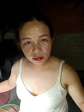 Snapshot of KumChyn chatting on 10/02/25, 01:34 KumChyn online show from 10/02/25, 01:34