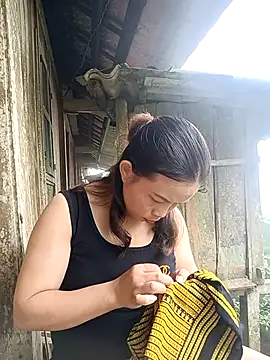 Snapshot of KumChyn chatting on 10/03/25, 01:46 KumChyn online show from 10/03/25, 01:46