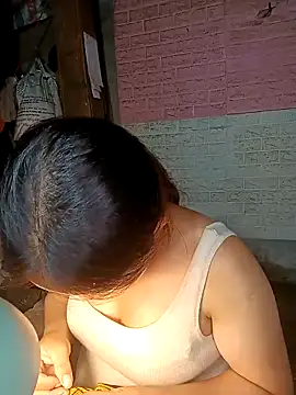 Snapshot of KumChyn chatting on 10/05/25, 12:58 KumChyn online show from 10/05/25, 12:58