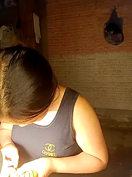 Snapshot of KumChyn chatting on 10/20/25, 11:38 KumChyn online show from 10/20/25, 11:38