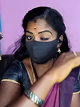 Snapshot of tamilammukuttyy chatting on 04/06/26, 04:10 tamilammukuttyy online show from 04/06/26, 04:10