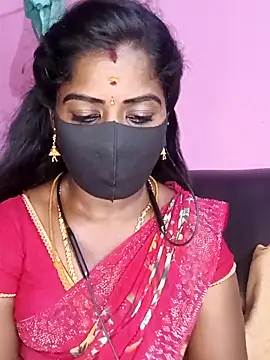 Snapshot of tamilammukuttyy chatting on 04/07/26, 05:13 tamilammukuttyy online show from 04/07/26, 05:13