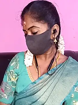 Snapshot of tamilammukuttyy chatting on 04/14/26, 06:08 tamilammukuttyy online show from 04/14/26, 06:08