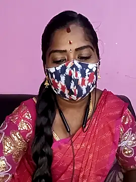 Snapshot of tamilammukuttyy chatting on 04/15/26, 09:49 tamilammukuttyy online show from 04/15/26, 09:49