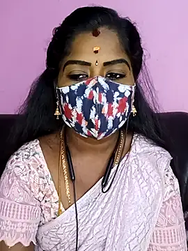 Snapshot of tamilammukuttyy chatting on 04/17/26, 03:42 tamilammukuttyy online show from 04/17/26, 03:42