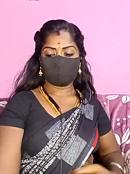 Snapshot of tamilammukuttyy chatting on 04/21/26, 07:14 tamilammukuttyy online show from 04/21/26, 07:14