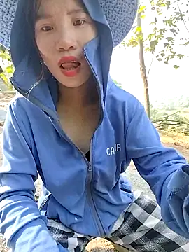 Tin tanny online show from 12/01/25, 06:40