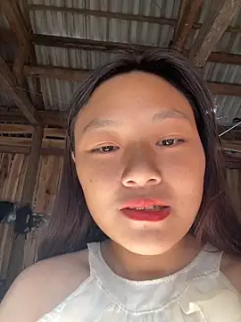 mai-xinh online show from 11/15/25, 01:47