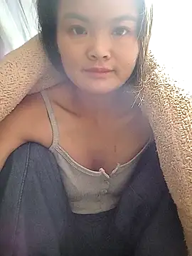 Snapshot of xinhxinhcute chatting on 10/18/25, 11:49 xinhxinhcute online show from 10/18/25, 11:49