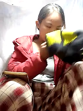 Snapshot of xinhxinhcute chatting on 10/20/25, 03:29 xinhxinhcute online show from 10/20/25, 03:29