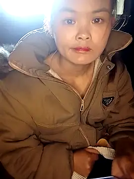 xinhxinhcute online show from 12/18/25, 02:06