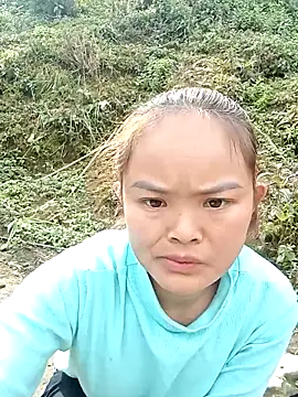 Snapshot of xinhxinhcute chatting on 12/19/25, 03:13 xinhxinhcute online show from 12/19/25, 03:13