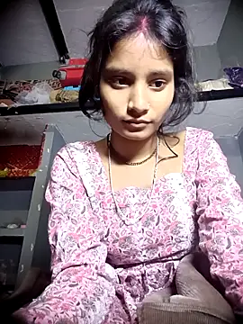 Snapshot of Hot_Mayra_ chatting on 11/16/25, 06:19 Hot Mayra online show from 11/16/25, 06:19