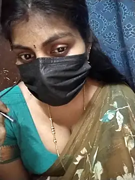 Snapshot of Nithiila chatting on 11/20/25, 08:25 Nithiila online show from 11/20/25, 08:25