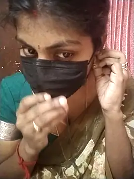 Snapshot of Nithiila chatting on 11/29/25, 05:10 Nithiila online show from 11/29/25, 05:10