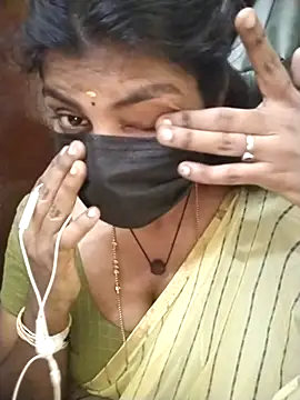 Snapshot of Nithiila chatting on 03/24/26, 05:56 Nithiila online show from 03/24/26, 05:56