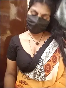 Snapshot of Nithiila chatting on 03/25/26, 10:54 Nithiila online show from 03/25/26, 10:54