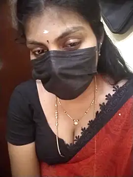 Snapshot of Nithiila chatting on 04/15/26, 01:51 Nithiila online show from 04/15/26, 01:51