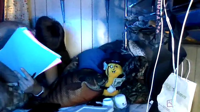 Snapshot of Duanennnn chatting on 09/09/25, 03:44 Duanennnn online show from 09/09/25, 03:44