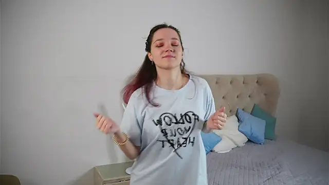 RolandaFolkes online show from 09/17/25, 04:14