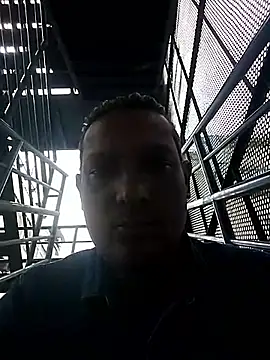 bisexdon online show from 10/04/25, 08:23
