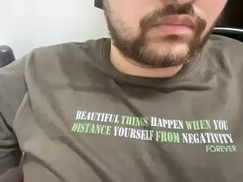 Snapshot of ind2537 chatting on 10/30/25, 06:19 ind2537 online show from 10/30/25, 06:19