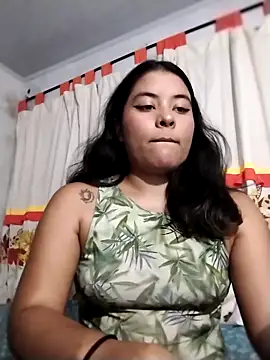 Snapshot of Iris___ chatting on 09/17/25, 06:59 Iris online show from 09/17/25, 06:59