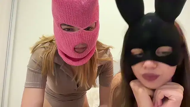 Snapshot of fluff_twinss chatting on 09/10/25, 07:14 fluff twinss online show from 09/10/25, 07:14