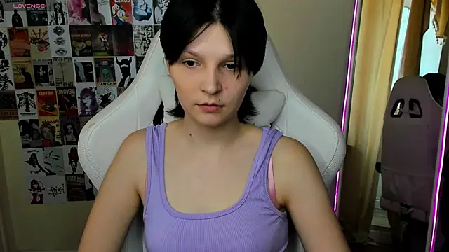 AudreyyKim online show from 09/18/25, 10:28