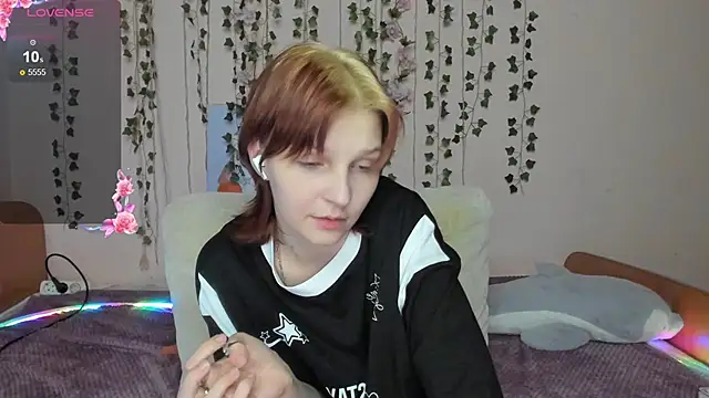 AudreyyKim online show from 11/22/25, 02:16