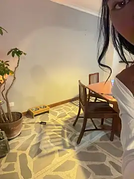 GiorgiaLuxee online show from 11/28/25, 10:56