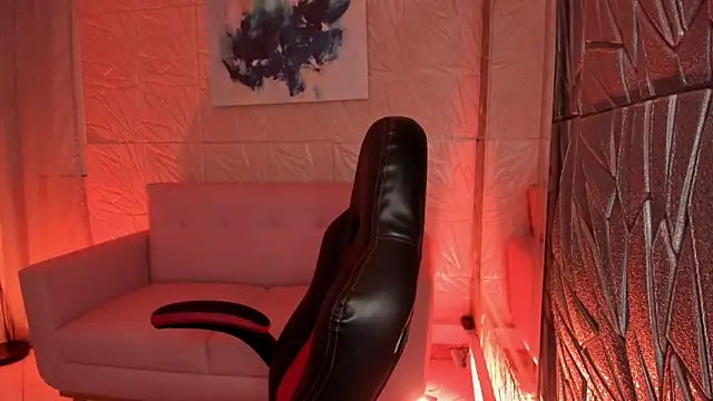 Snapshot of MAGIC_TESSA chatting on 09/20/25, 05:25 MAGIC TESSA online show from 09/20/25, 05:25