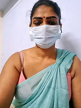 Snapshot of sherlin24 chatting on 09/25/25, 04:32 sherlin24 online show from 09/25/25, 04:32