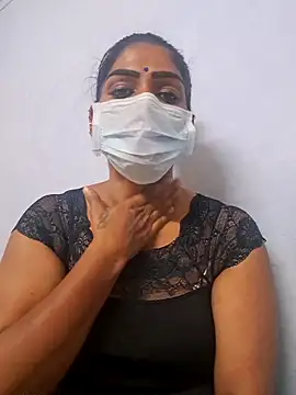 Snapshot of sherlin24 chatting on 09/26/25, 04:55 sherlin24 online show from 09/26/25, 04:55