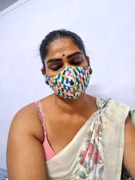 Snapshot of sherlin24 chatting on 10/12/25, 04:17 sherlin24 online show from 10/12/25, 04:17