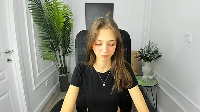 EmilyGraydis online show from 10/08/25, 04:21