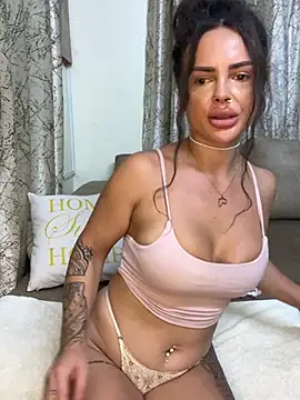 Snapshot of Hotsharwty chatting on 03/20/26, 06:13 Hotsharwty online show from 03/20/26, 06:13