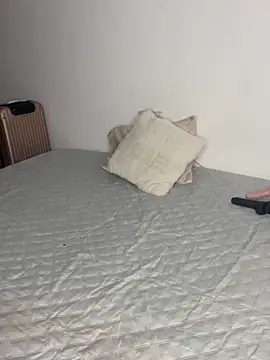 Snapshot of Hotsharwty chatting on 04/25/26, 06:27 Hotsharwty online show from 04/25/26, 06:27